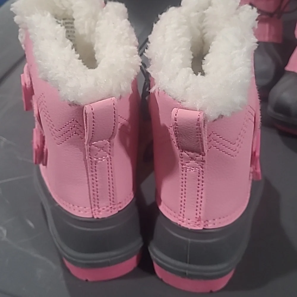 NWT! Cat & Jack Girls 6 Denver gray  and pink waterproof leather winter boots